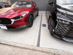 スリットのラインが駐車の際の自然な目印に[施工後]