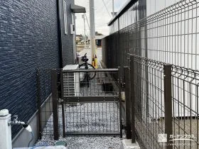 ワンちゃんの飛び出しを防ぐ門扉とフェンス[施工後]