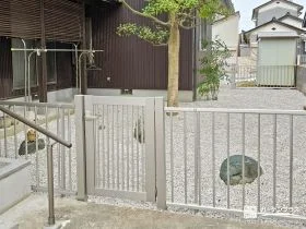 雑草に悩まされていたお庭をすっきりさせたリフォーム工事