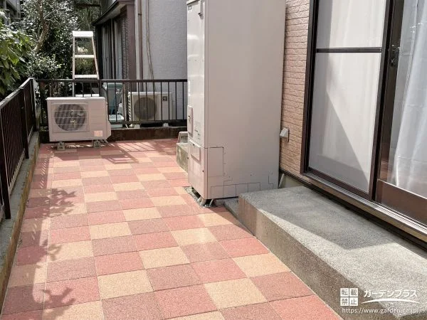 No.25363 雑草に悩まされていたお庭をインターロッキングで舗装した工事[施工後]