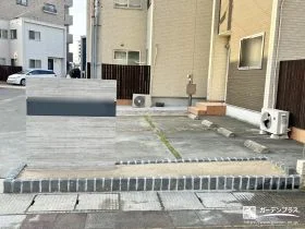 花壇を撤去しモダンな機能門柱と植栽スペースを施工した工事