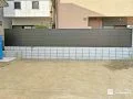 道路から室内への視線をカットする目隠しフェンスの設置工事