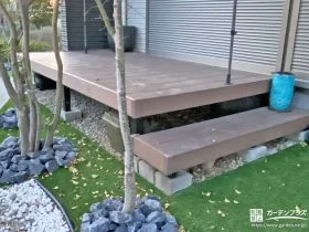 お庭全体に緑鮮やな人工芝を敷設し雑草の発生を防止した工事