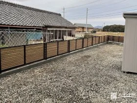 ナチュラルモダンな目隠しフェンスでおしゃれにお庭を囲った工事