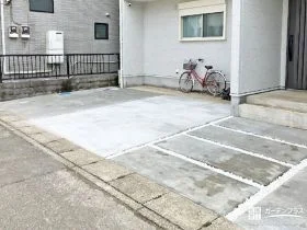 砂利スリット入りで整った印象に仕上がった駐車スペース工事