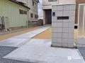 スクエアパターンが特徴の化粧ブロック門柱