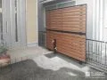 木目調フェンスで圧迫感を与えずに目隠し