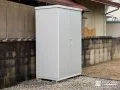 明るいカラーの物置を設置