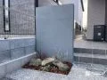 すっきりと引き締めてくれる門柱
