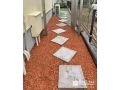 瓦チップで温かみのある印象をプラスした犬走り