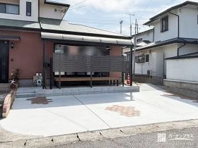 駐車スペースの施工とお子様にも安心なウッドデッキの設置工事