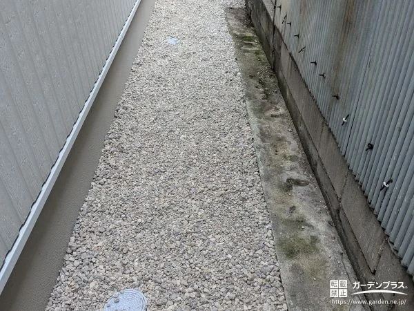 お手入れ要らずに美しく整えた犬走りの雑草対策リフォーム工事