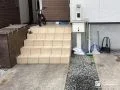 機能門柱の配置変えと花壇を撤去することで玄関周りを整えた工事