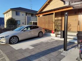 直線を活かした構成がモダンな雰囲気を際立たせる新築外構