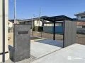 シンプルな外観に上質なアクセントを添える新築外構
