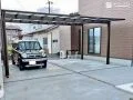 日差しを抑えながら愛車をしっかり守るカーポート