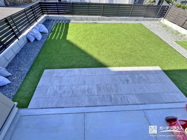 人工芝とタイルテラスで快適なお庭空間をつくったリフォーム工事
