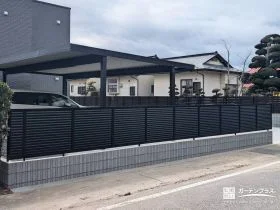 上質でスタイリッシュな印象の目隠しフェンス[施工後]