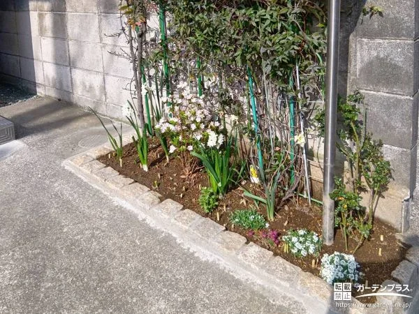 No.25549 ブロック積みの植栽スペースをピンコロ石でリフォームした工事[施工後]
