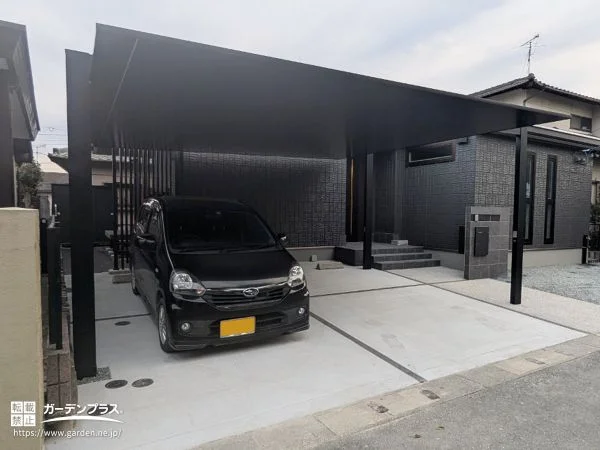 上質なアルミ屋根のカーポート