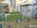 圧迫感を与えずに敷地境界を明示