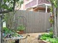 木目調フェンスとテラス屋根でより心地よいお庭を作った工事