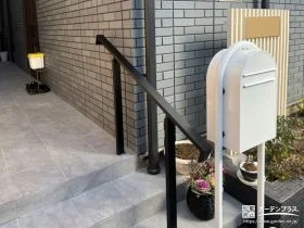 階段の上り下りの際に安心してお使いいただける手すりの設置工事