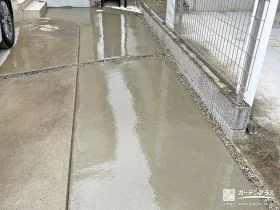 砂利敷きだった玄関アプローチにコンクリートを打ち整えた工事