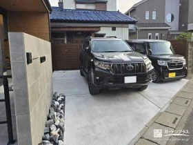 魅せる外構、くつろげる駐車スペース[施工後]