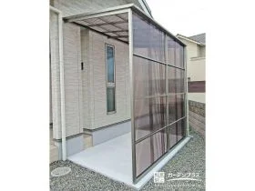 ストックヤードで雨や日差しを防ぐ便利な屋外空間をつくった工事