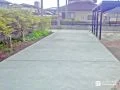 広い駐車スペースにコンクリートを打ちお手入れを楽にした工事