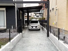 フレームエクステリアが魅せるモダンな駐車スペース工事