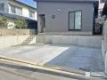 広々とした駐車スペースにコンクリートを打設した雑草対策工事