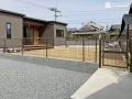 バイクや自転車の乗り入れも可能なお庭へ