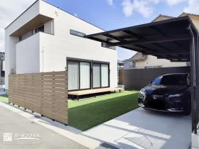 お庭の広さを重視する縦列配置の駐車スペース[施工後]