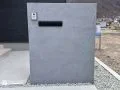 お住まいを引き締めるモダンな塗装門柱