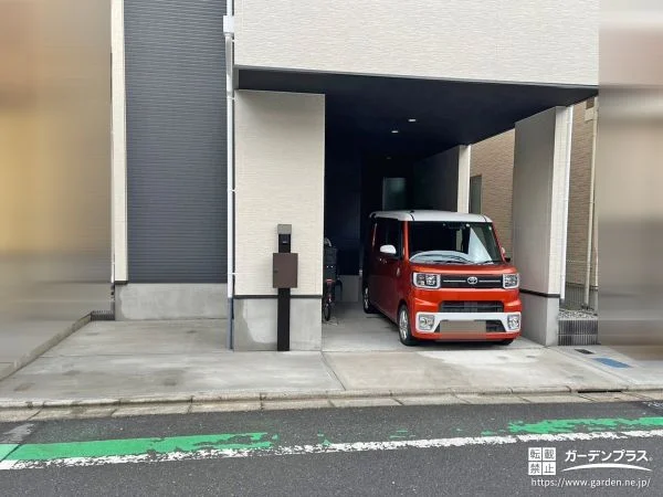駐車スペースの砂利部分に土間コンクリートを打設した工事