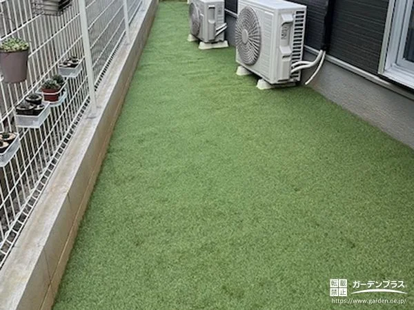 お庭に防草シートと人工芝を敷きローメンテナンスに仕上げた工事