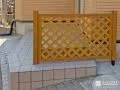 目隠しフェンスとタイルを交換し玄関前を生まれ変わらせた工事