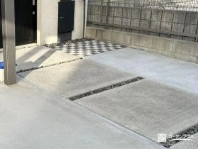 駐車スペースと主庭にしっかり雑草対策を施したリフォーム工事
