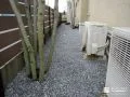 草むしりの手間がかからない砂利敷きの犬走り