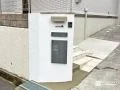 塗装仕上げの上品な機能門柱