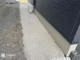 メンテナンスの手間を減らせる犬走りの雑草対策[施工後]