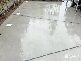 斜め目地で魅せる！表情豊かなコンクリート仕上げ[施工後]