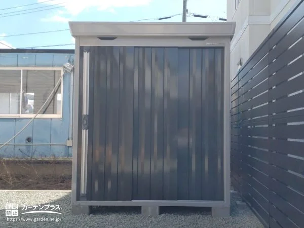 お庭用品をすっきり♪頼れる収納スペース