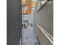 視線は抜けて、安心感はしっかり。メッシュフェンスで囲う庭まわり