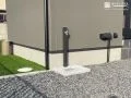駐車スペースにも設置した立水栓