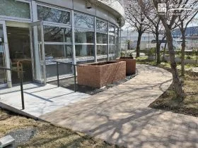 誰もが歩きやすく手入れしやすい中庭へリフォーム工事