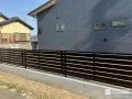 お住まいの外観に調和するフェンスとテラス屋根の設置工事