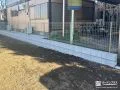 敷地の境界にブロックを積み上から軽やかなフェンスを付けた工事